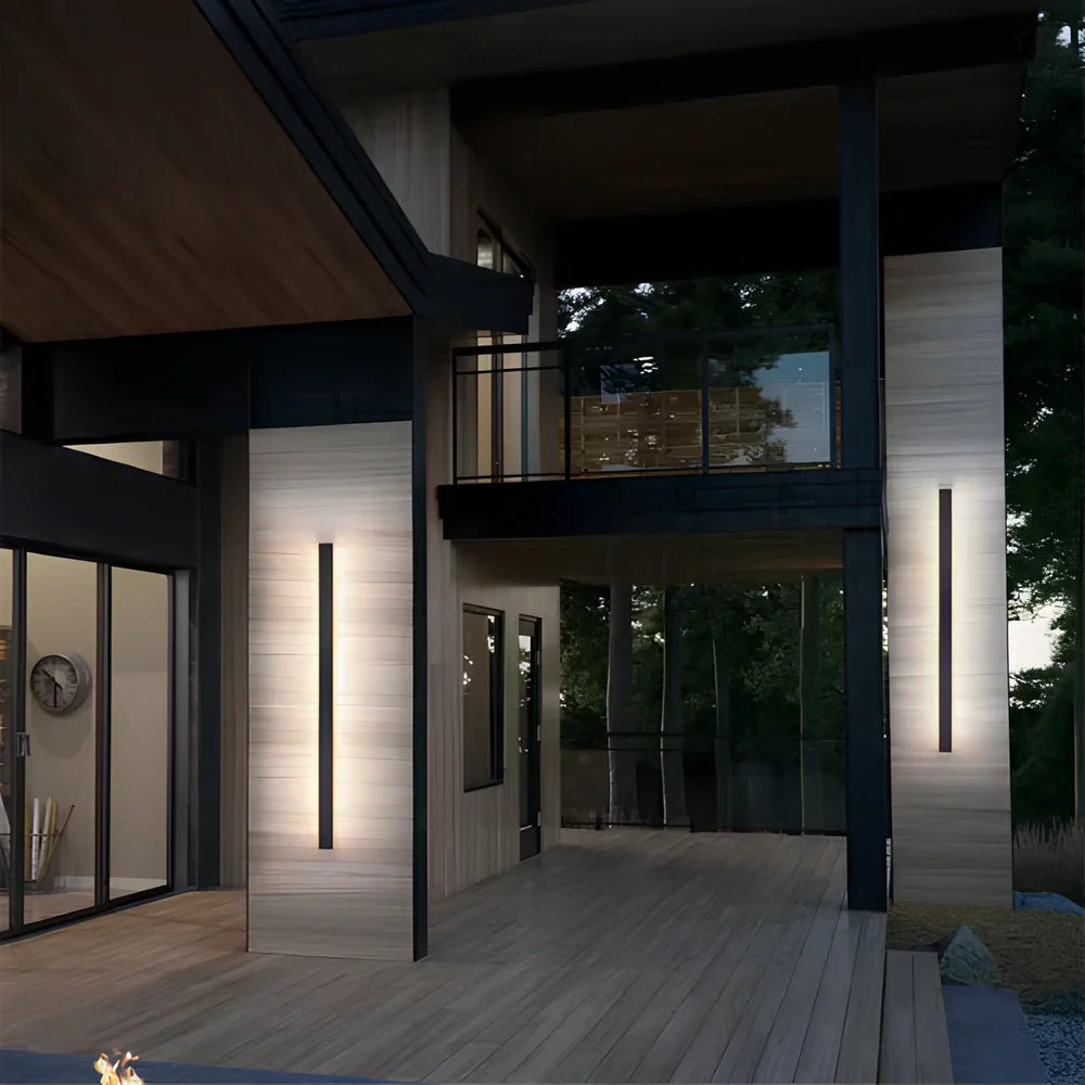 Auréno – Modern LED Utomhuslampa i Smidesjärn & Aluminium