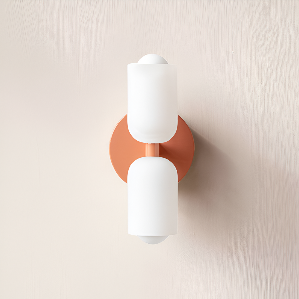 DualGlow – Vägglampa med Två Huvuden i Akryl & Metall för Modern Inomhusbelysning
