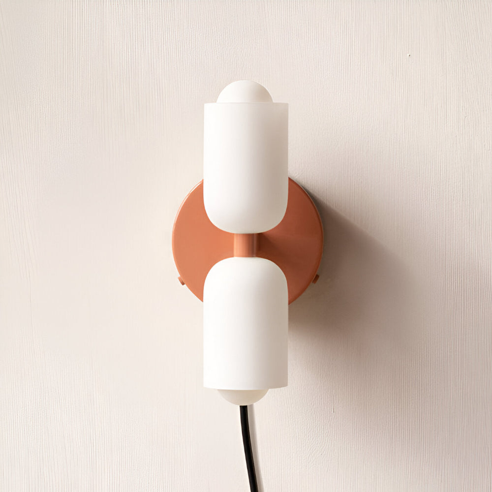 DualGlow – Vägglampa med Två Huvuden i Akryl & Metall för Modern Inomhusbelysning