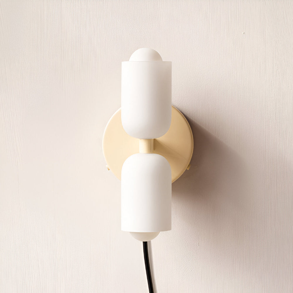 DualGlow – Vägglampa med Två Huvuden i Akryl & Metall för Modern Inomhusbelysning