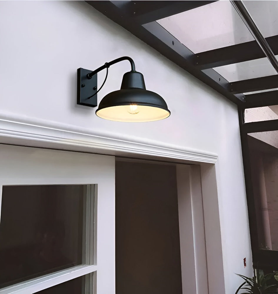 Castiron – Antik Svart Vägglampa i Vintage Industriell Stil