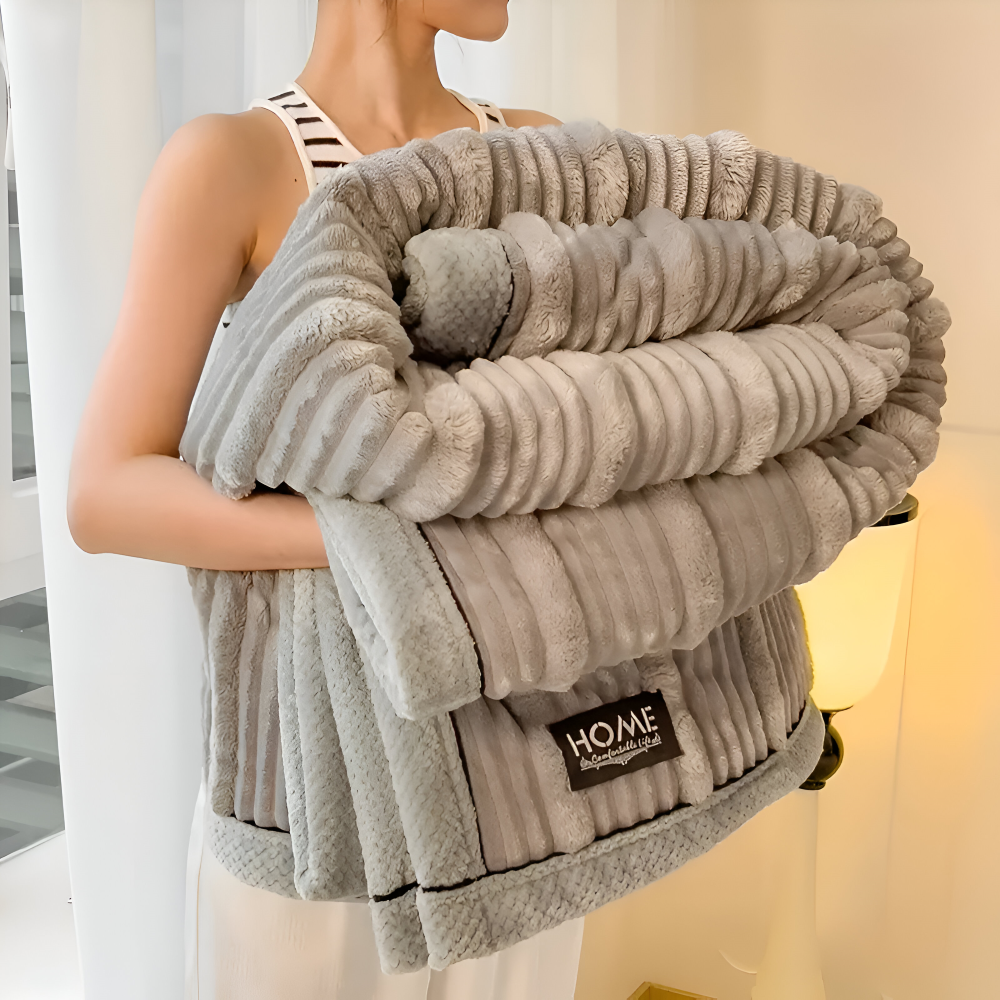 StripeHaven Pläd – Varm, Hållbar & Vintage-Inspirerad Fleecefilt