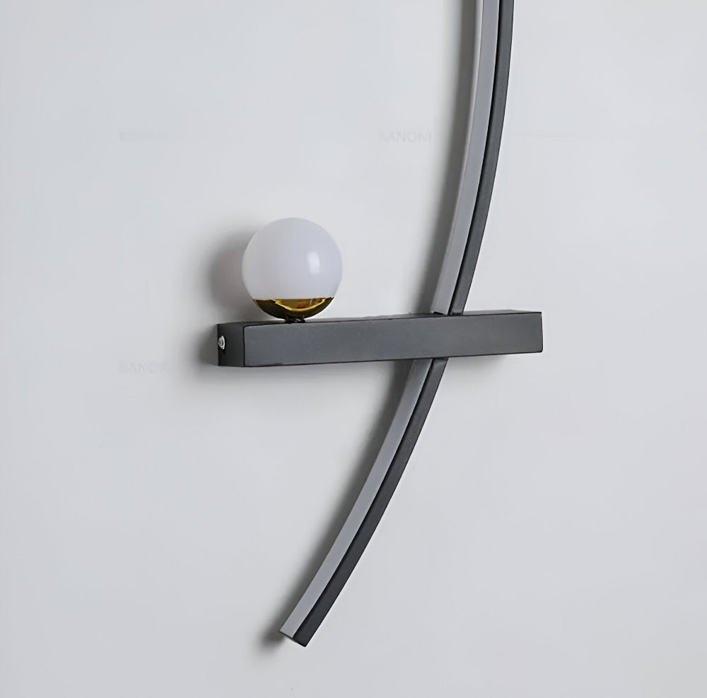 LumoCurve – Böjd Vägglampa i Aluminium med Integrerad LED-belysning