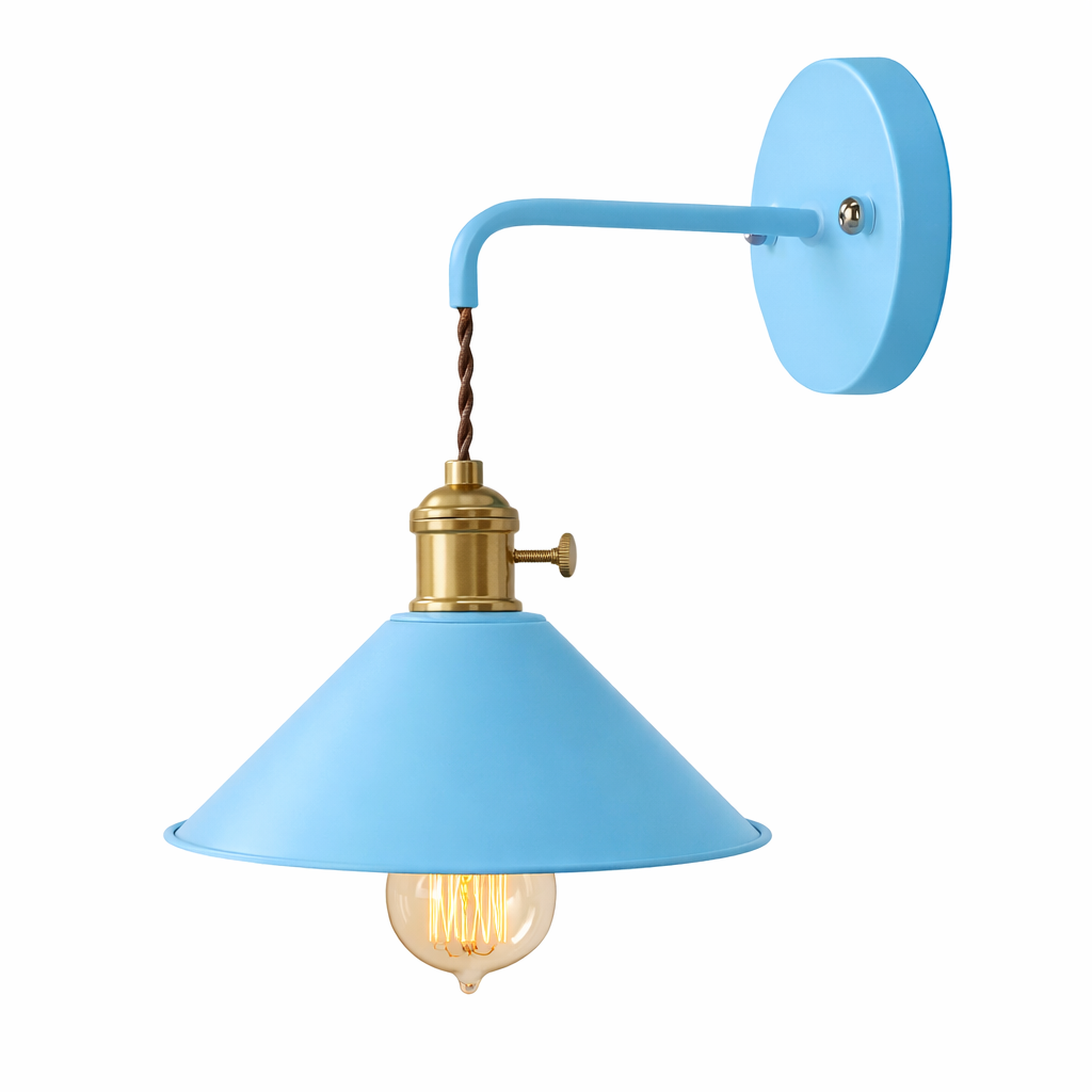 RetroGlow – Vintage Vägglampa i Metall med Klassisk Konformad Design