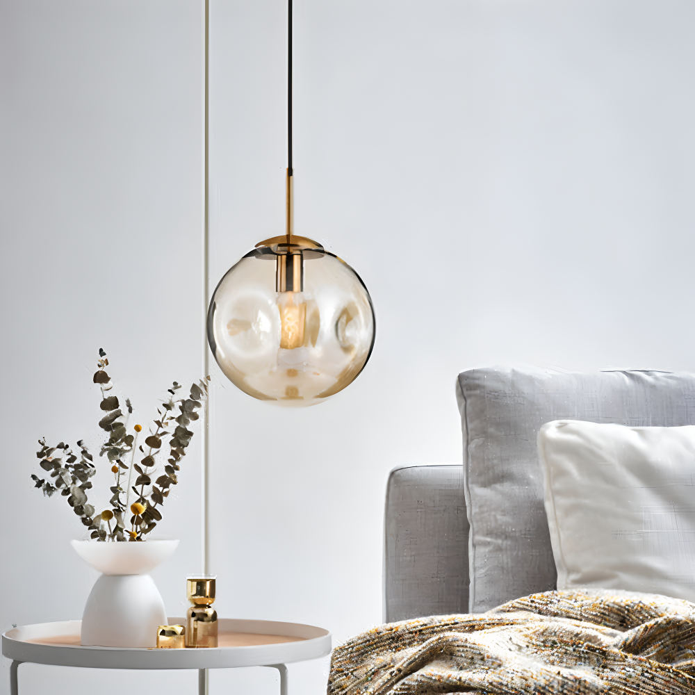 AmberGleam – Vintage Pendellampa i Champagnegrått Glas & Krom