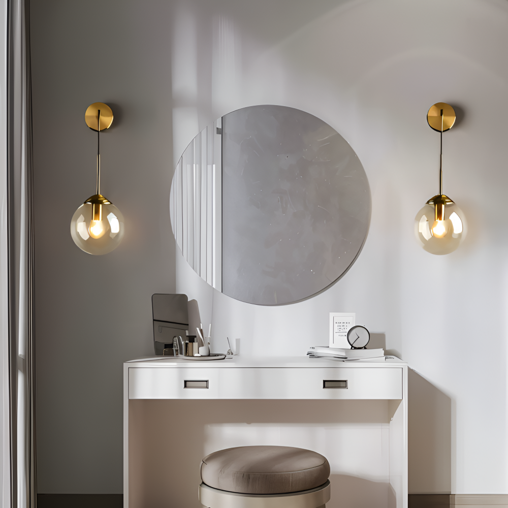 VetroLux – Vägglampa i Glas och Metall med Retro Industriell Design