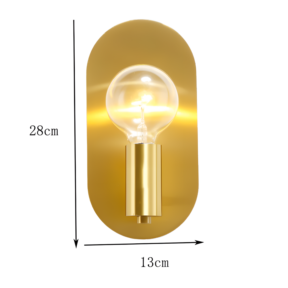 Aurumé – Vägglampa i Polerad Koppar med Oval Guldplatta