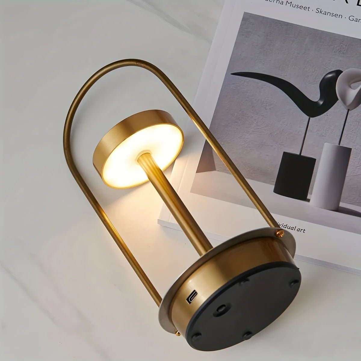 Estraglo – Dimbart LED-bordslampa med modern design och USB-uppladdning