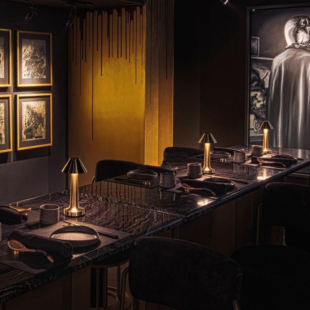 LumoBar – Dimbar uppladdningsbar bordslampa med LED-belysning för café och hem