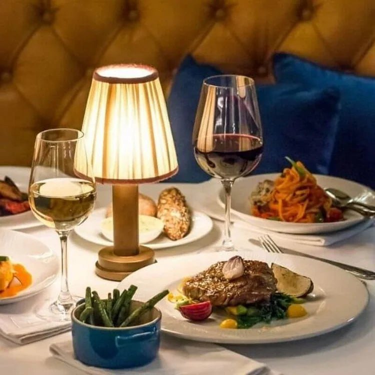 AuréLight – Trådlös LED-bordslampa med dimbart ljus och avtagbar lampskärm