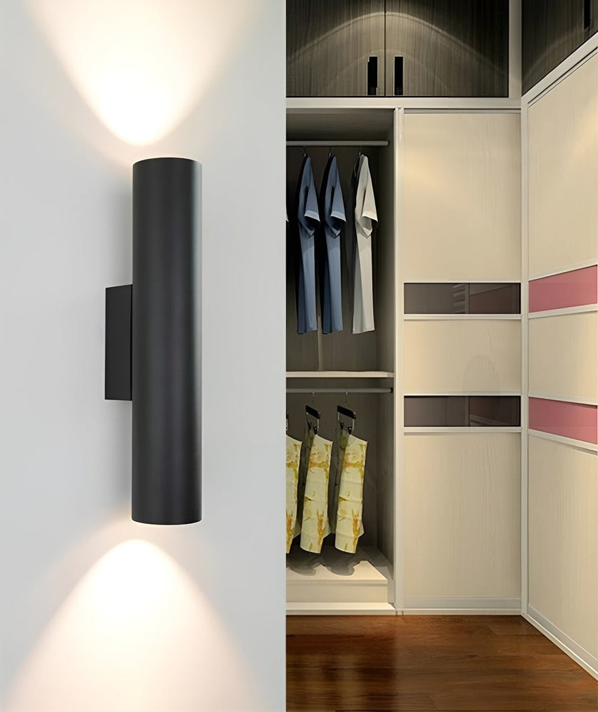 AluBeam – Dubbelt Huvud Vägglampa | Guld Cylinder Vägglampa med Upp- och Nedljus