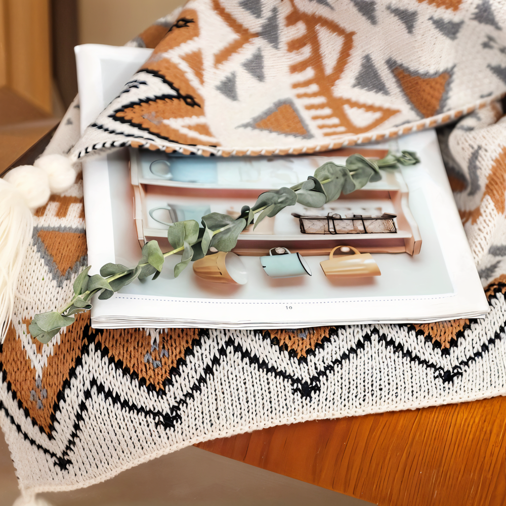 WeaveAura – Boho Pläd med Geometriskt Mönster & Tofsar