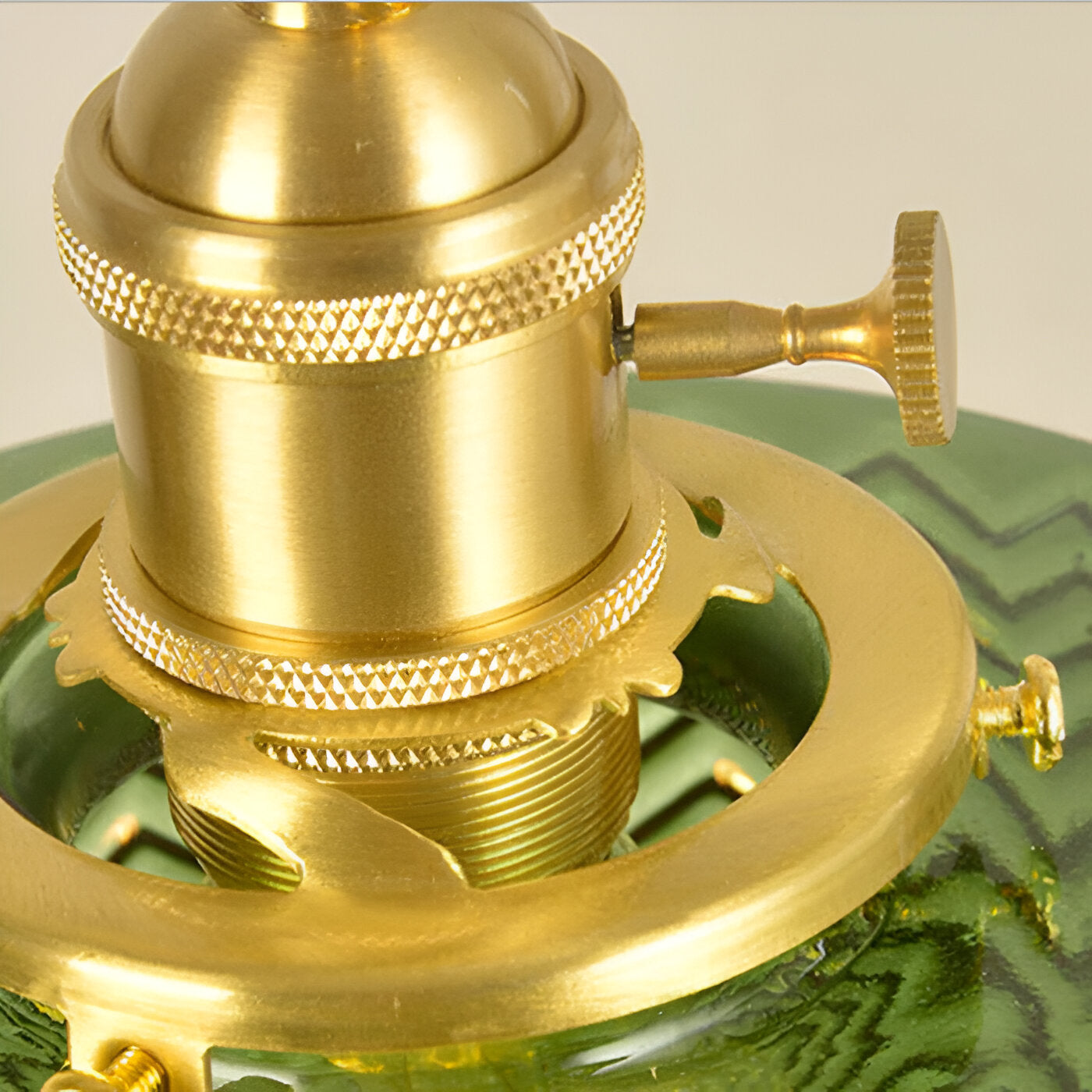 GlamourGlass – Vintage Grön Pendellampa i Cylindrisk Glasdesign