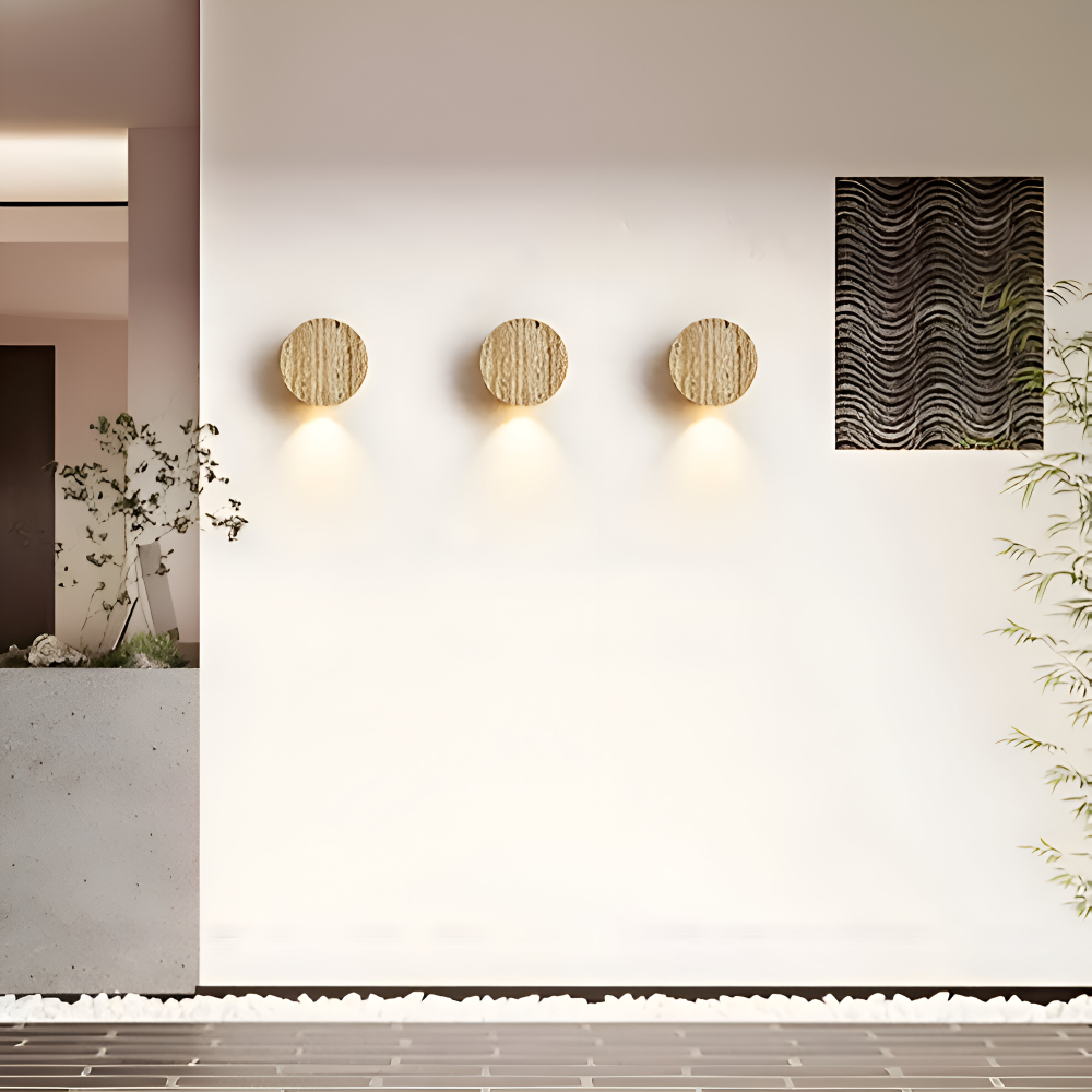 TerraLume – Beige Rund Vägglampa i Marmor med Wabi Sabi Design