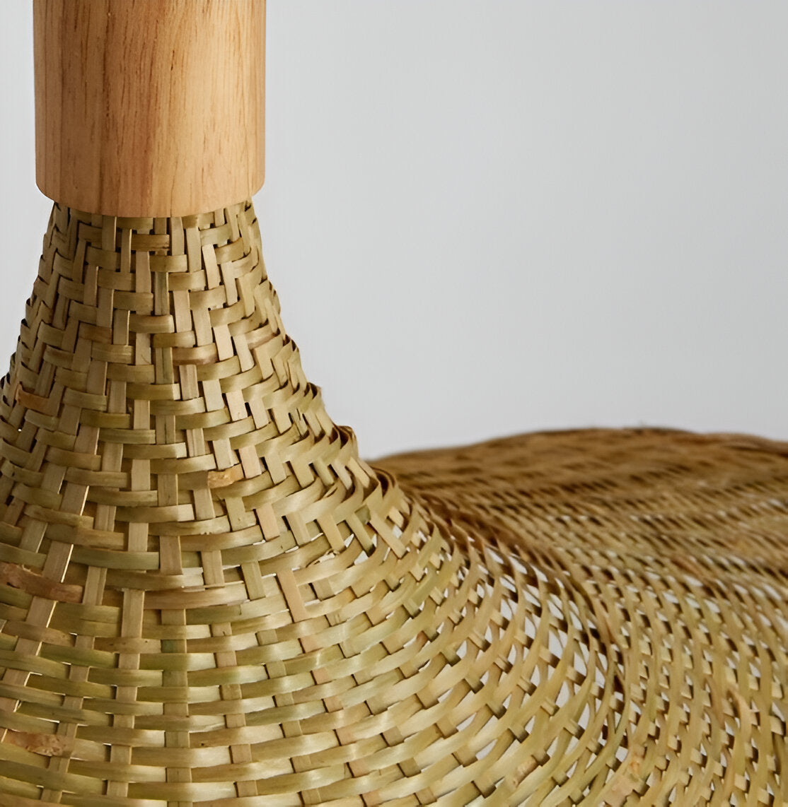 BambWicker – Handgjord Rattan Pendellampa i Naturlig Bambu