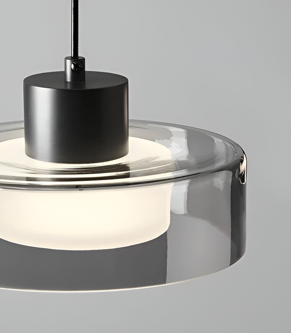 VetroLume – Cirkulär Rökglas Pendellampa i Modern Minimalistisk Design