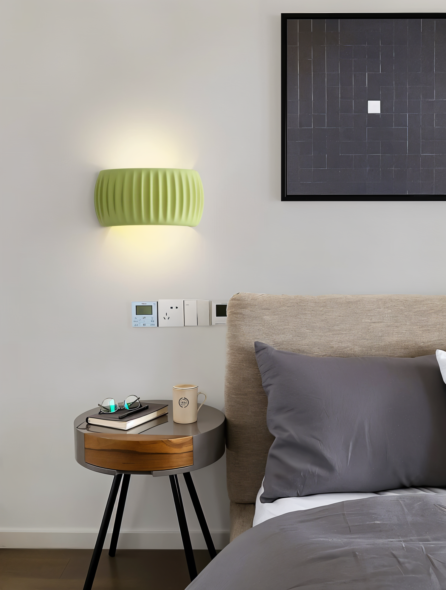 ColoraRib – Grön Ribbad Vägglampa i Harz med Macaron Design & Nordisk LED Belysning