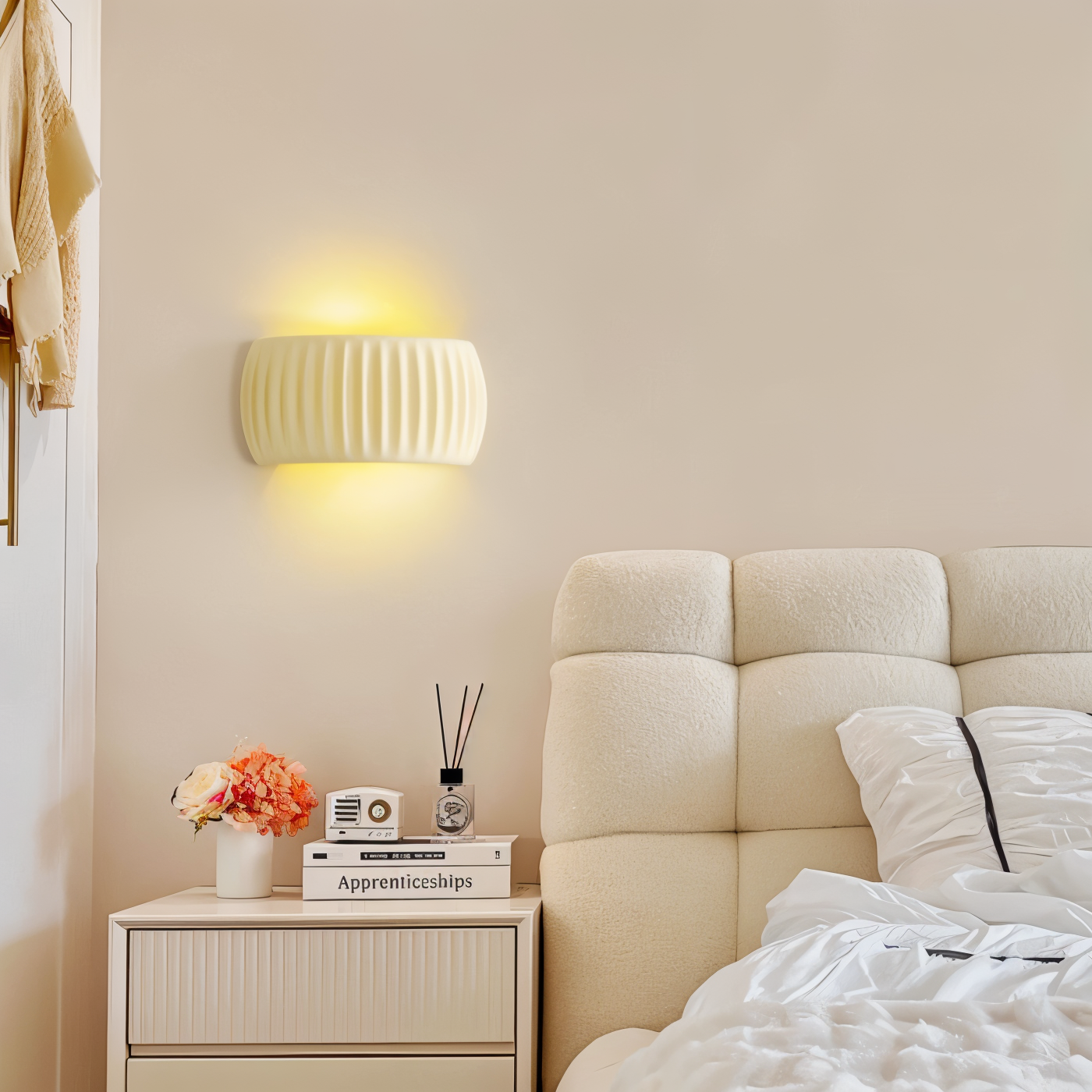 ColoraRib – Grön Ribbad Vägglampa i Harz med Macaron Design & Nordisk LED Belysning