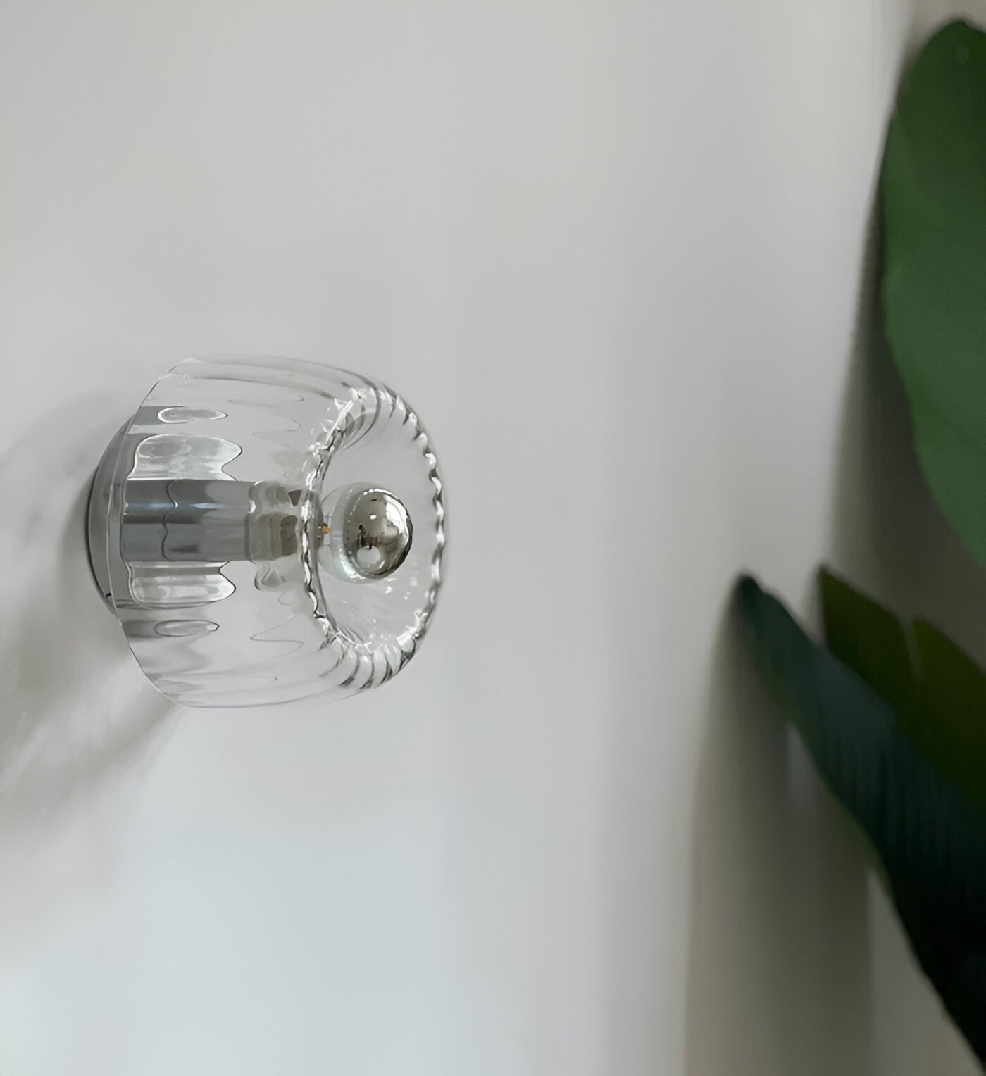 KnobRay – Vägglampa i Ribbadt Glas med Bauhaus Design