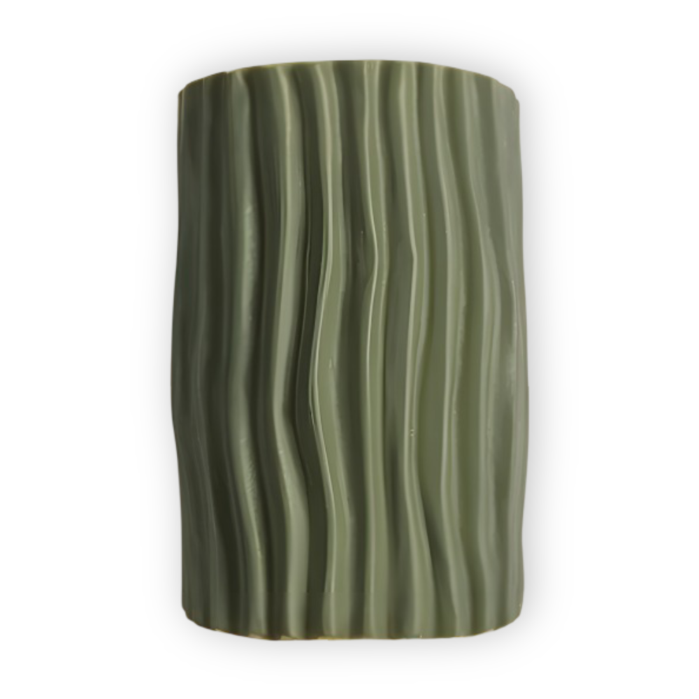 HuePleat – Kurvig Plisserad Vägglampa i Resin med Upp- och Nedåtriktad LED-belysning