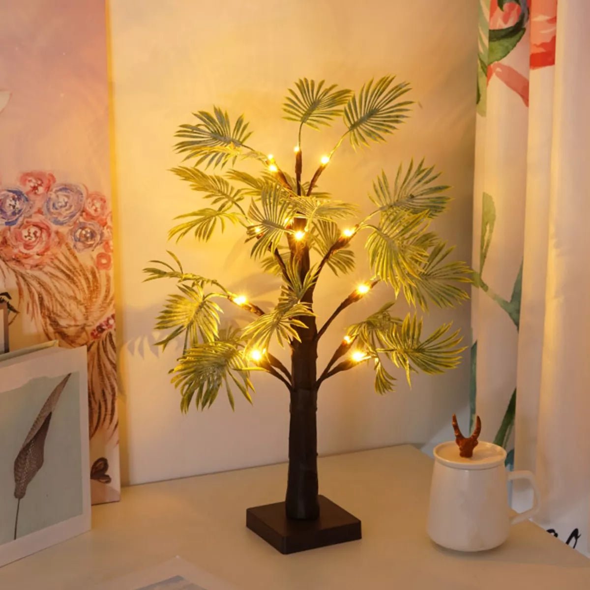 PalmGleam – Julinspirerad LED-palmbladslampa med varm belysning