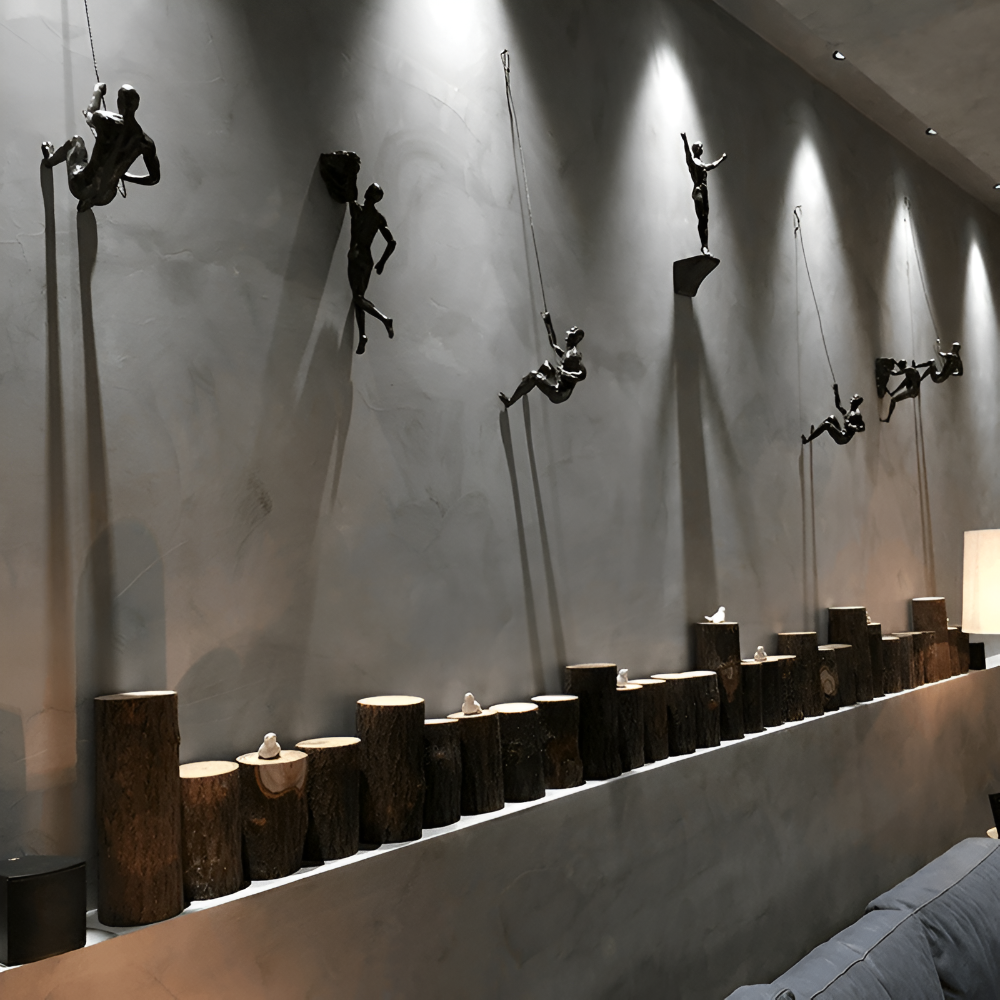 ClimbArt Väggskulptur Set – Kreativt Klättrande Man Motiv i Resin