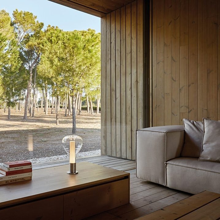 LavaGlow – Stämningsfull bordslampa med LED-belysning och kreativ glasdesign