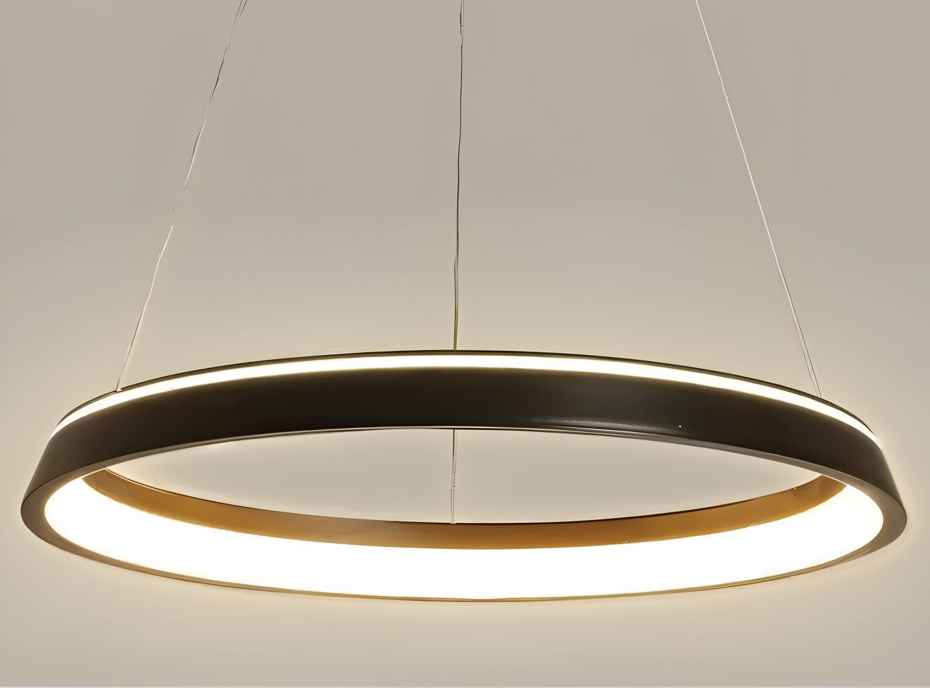 CircaLume – Minimalistisk Rund LED Pendellampa i Svart & Vit