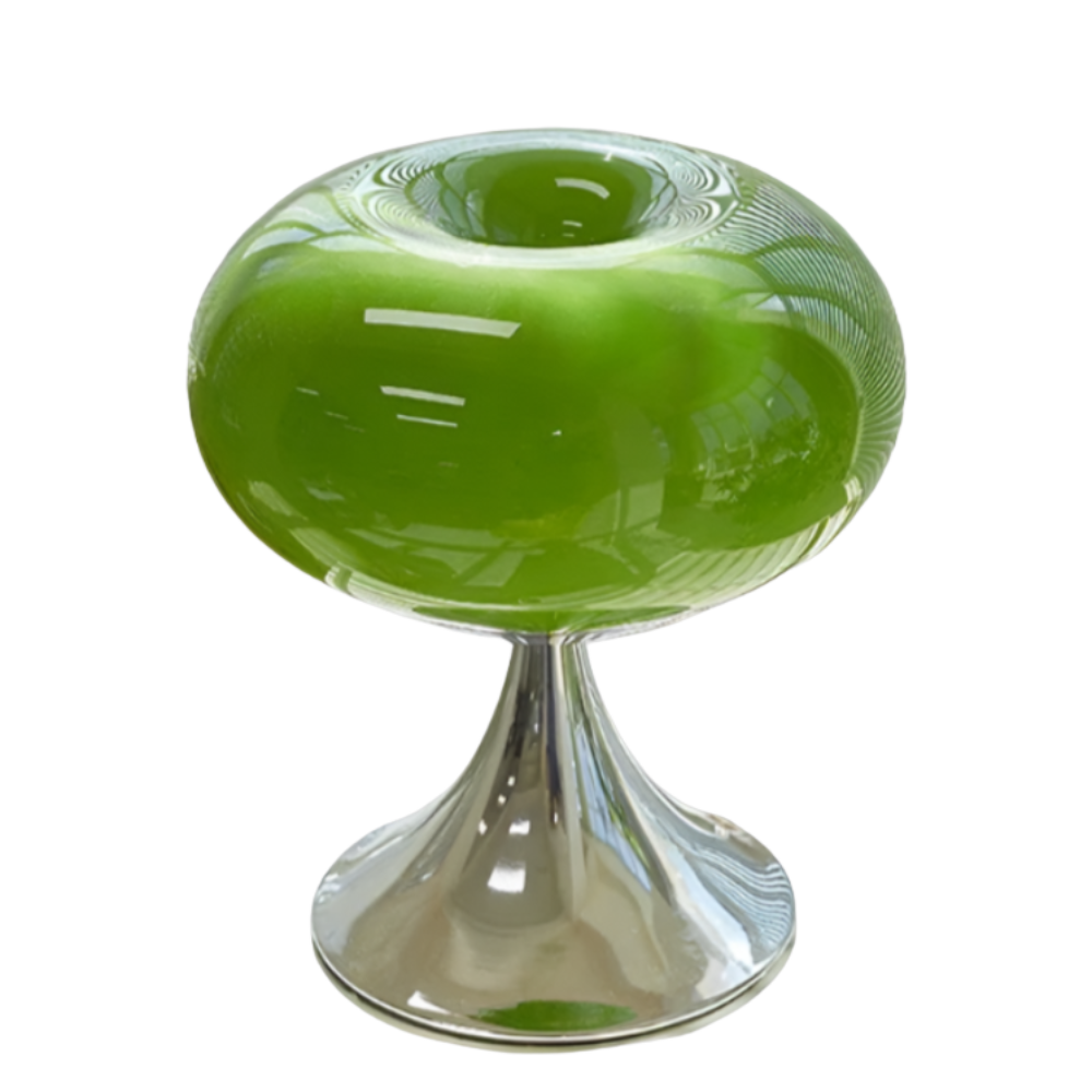 ÄppelLjus – Antik bordslampa med vintage charm och glaskupa i vitt och grönt