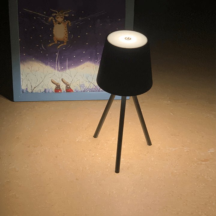 LumoStand – Uppladdningsbar bordslampa på stativ med dimbar touchfunktion