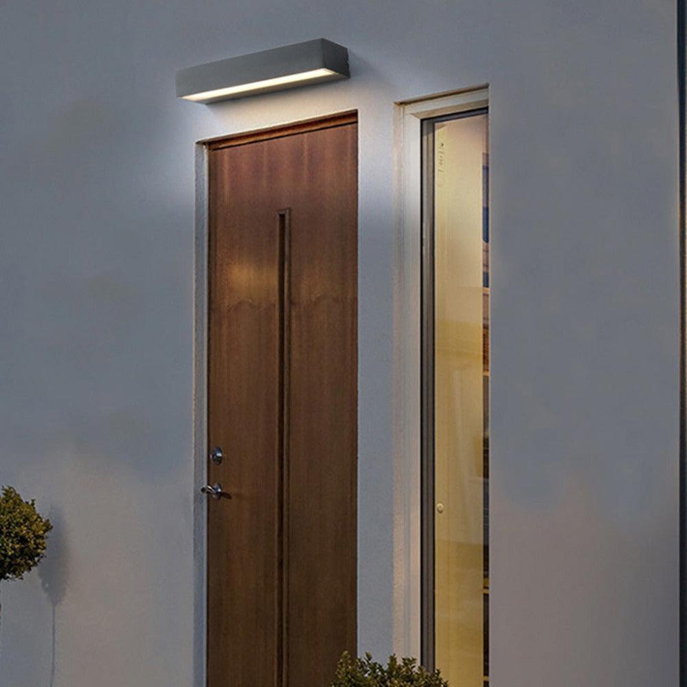 AquaRay – Samtida Vattentålig Aluminium Vägglampa | LED Utomhusbelysning i Modern Design