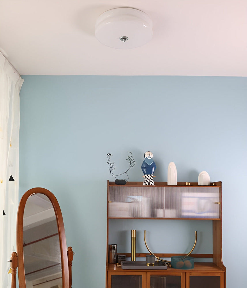 Kreolux – Rund Taklampa i Krämfärgat Glas med Integrerad LED