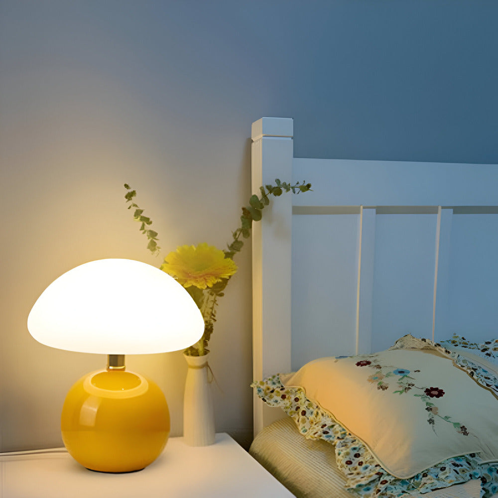 LumiShroom – Elegant Bauhaus-inspirerad svamplampa med 3 färger LED – Modern bordslampa för tidlös atmosfär