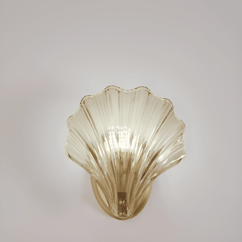 CoastalGleam – Vägglampa i Glas & Mässing med Kustinspirerad Minimalism