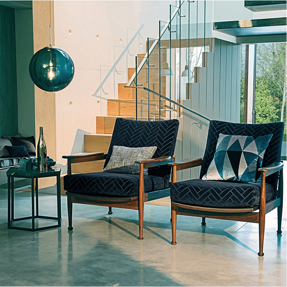 Glasora – Nordisk Pendellampa med Färgade Glasglober