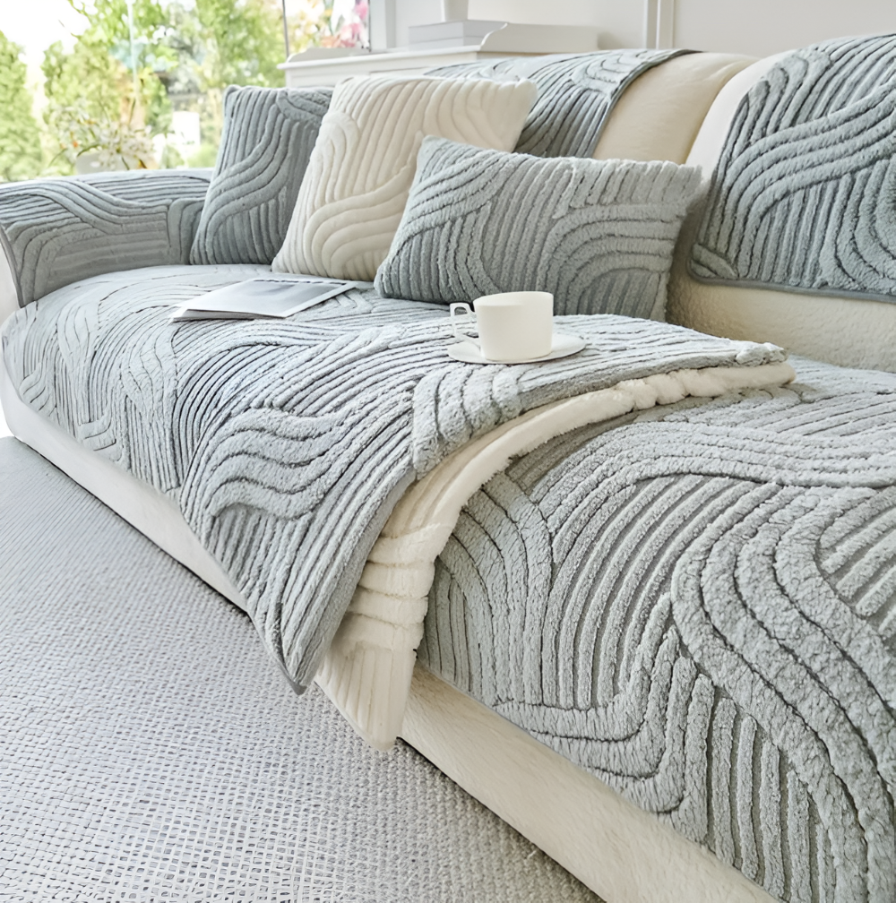 VelvetGrip Cover – Mjukt Halkfritt Sammetsskydd för Soffor