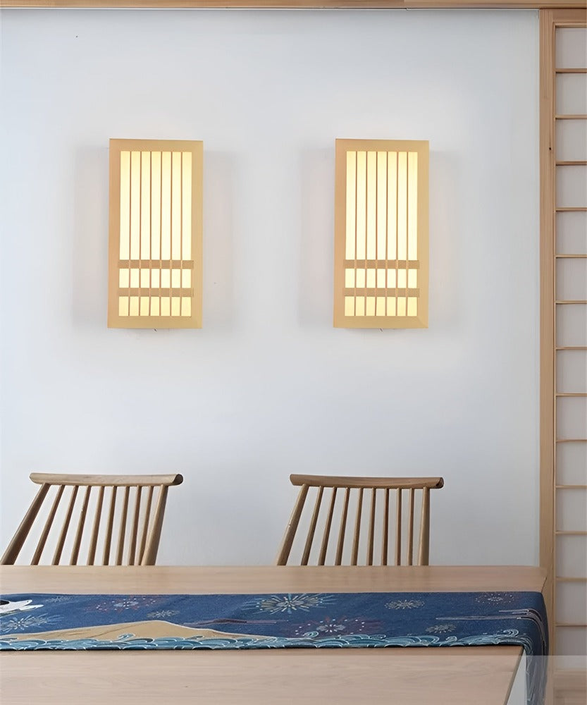 DoaGlow – Japansk Vägglampa i Trä och Akryl | Modern Japansk Design för Harmonisk Belysning