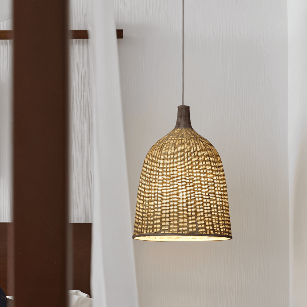 HatWicker – Elegant Kupollampa i Handflätad Rotting