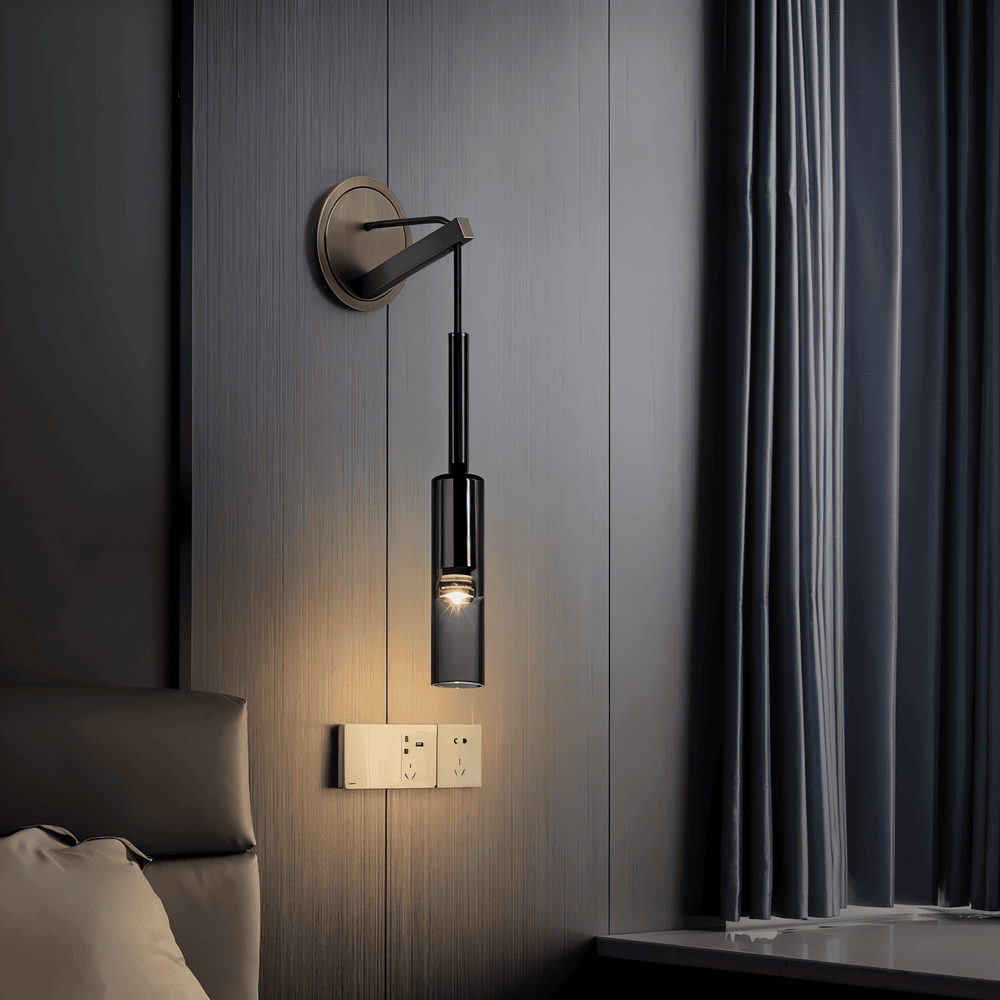 SmokyGlow – Kristallgrå Vägglampa | Minimalistisk Rökig Glasrörsdesign med Varm LED-belysning