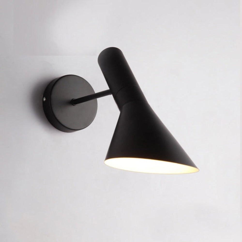 LumoArc – Justerbar Svart LED Vägglampa för Moderna Rum