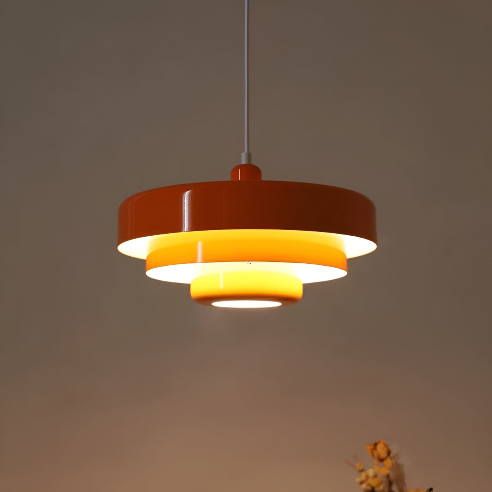 AmberGlow – Orange Vintage Taklampa i Skandinavisk Design