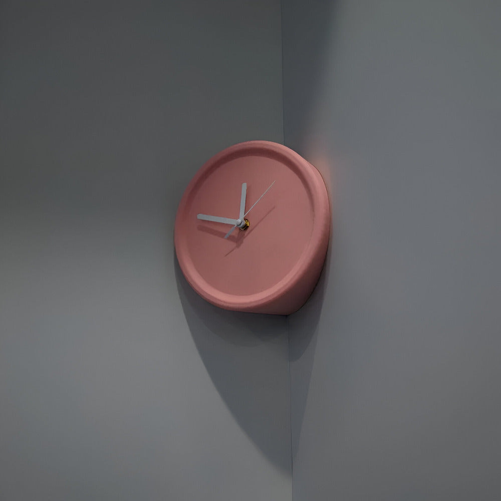EdgeForm Silent – Minimalistisk 3D-Hörnväggsklocka 30 cm