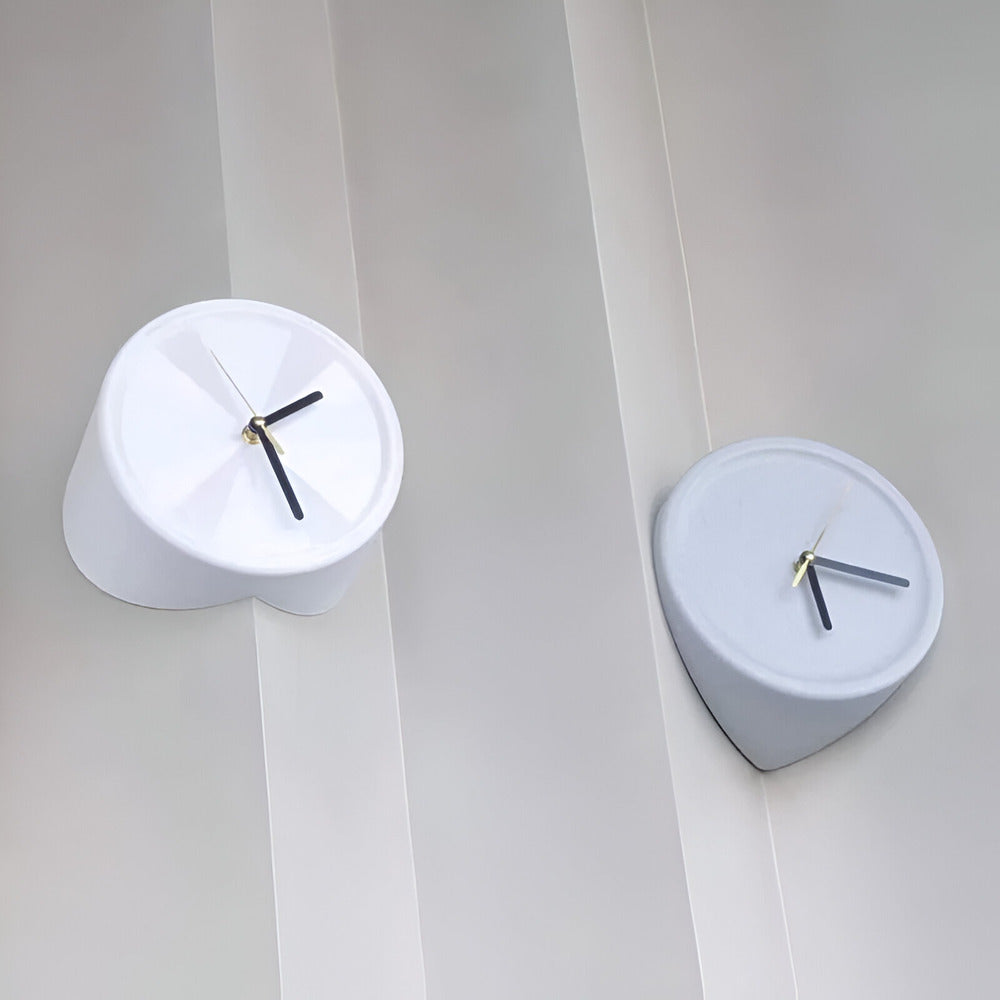 EdgeForm Silent – Minimalistisk 3D-Hörnväggsklocka 30 cm