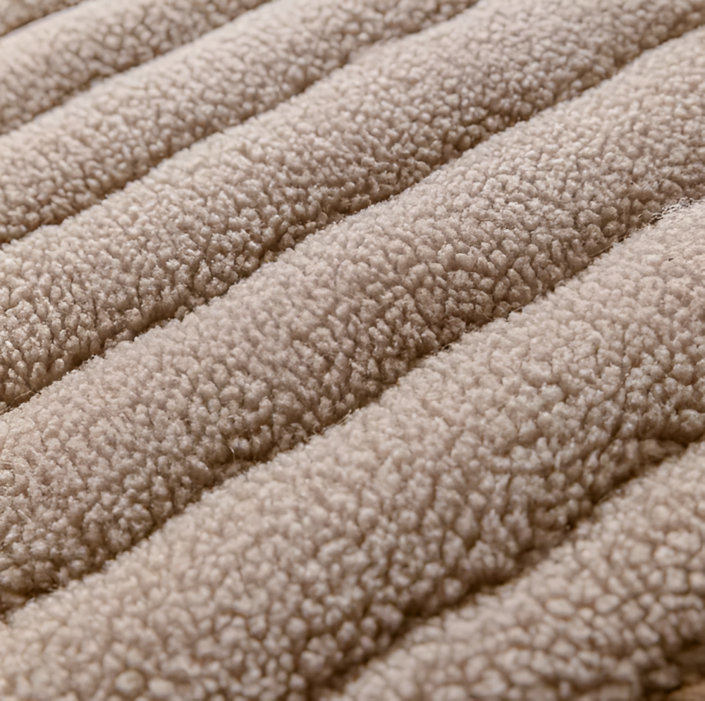 PlushGuard – Mjukt Rutschfritt Sofföverdrag i Husdjursvänlig Polyester