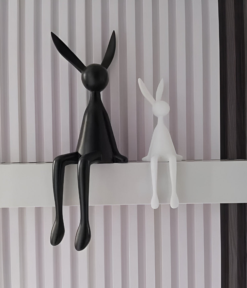 EasterNoble Hare – Modern Sittande Påskhare i Elegant Harzdesign