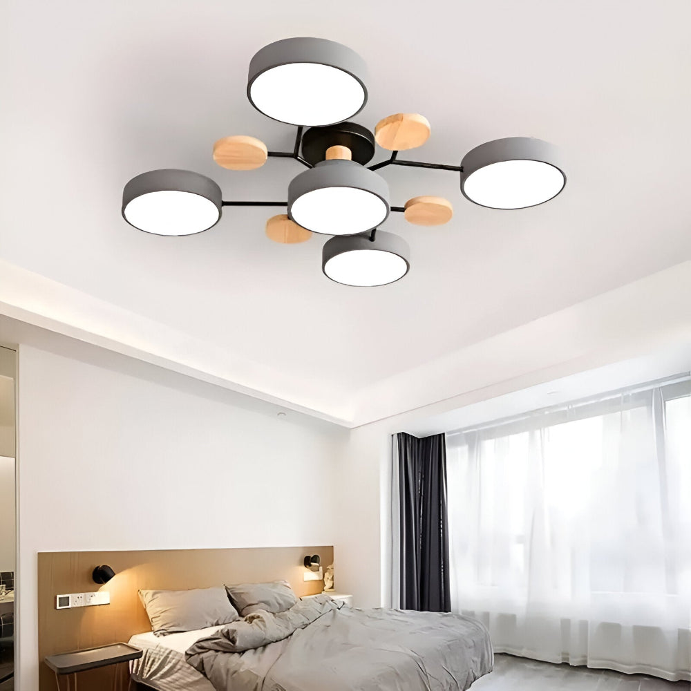 Lunaris – Samtida LED Taklampa med Modern Design och Trädetaljer