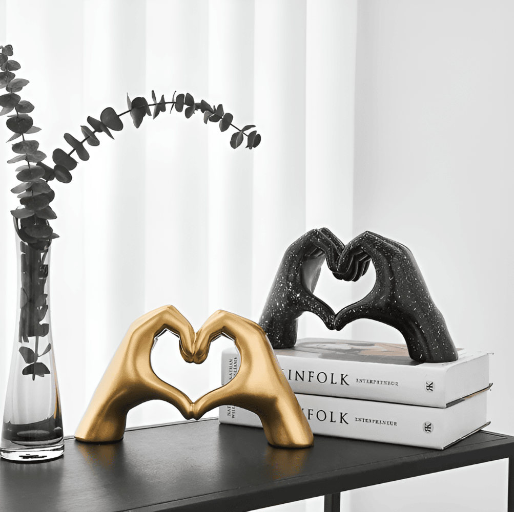 EvighetsGrepp Skulptur – Modern Kärleksfigur i Sammanflätade Händer