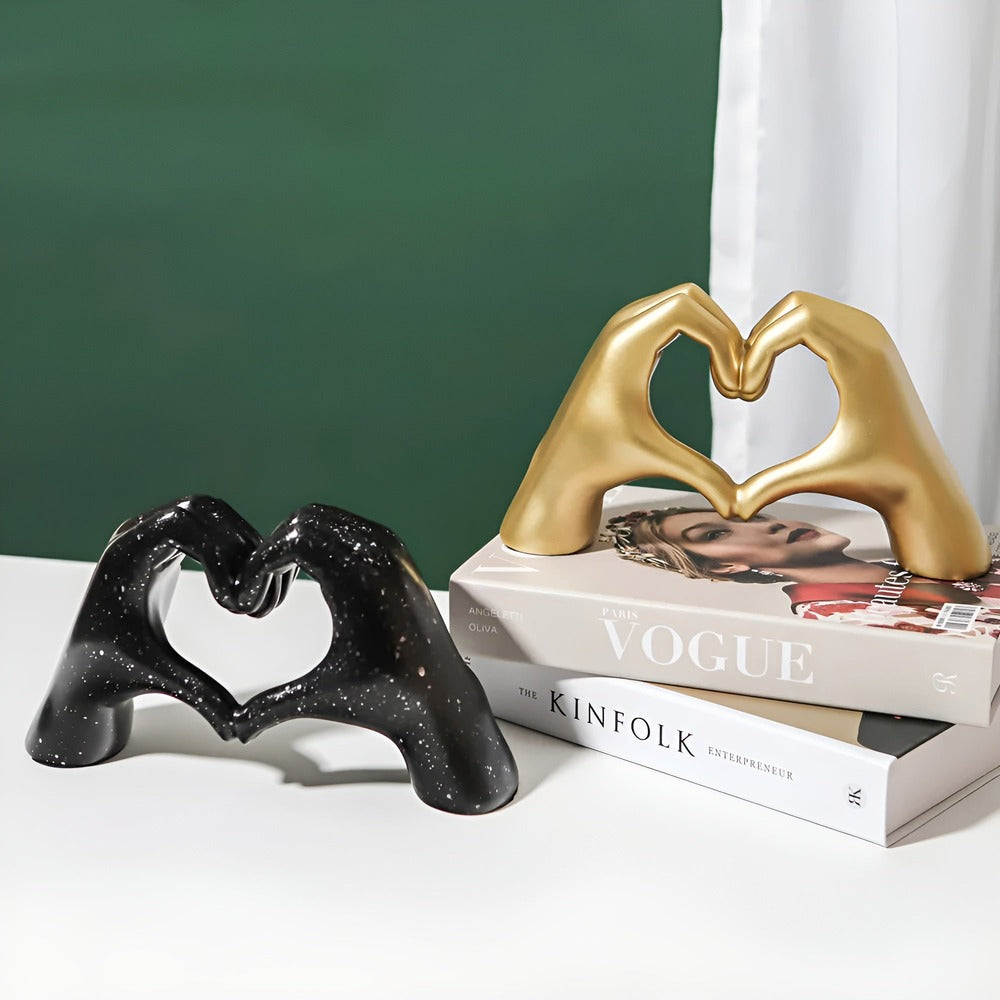 EvighetsGrepp Skulptur – Modern Kärleksfigur i Sammanflätade Händer