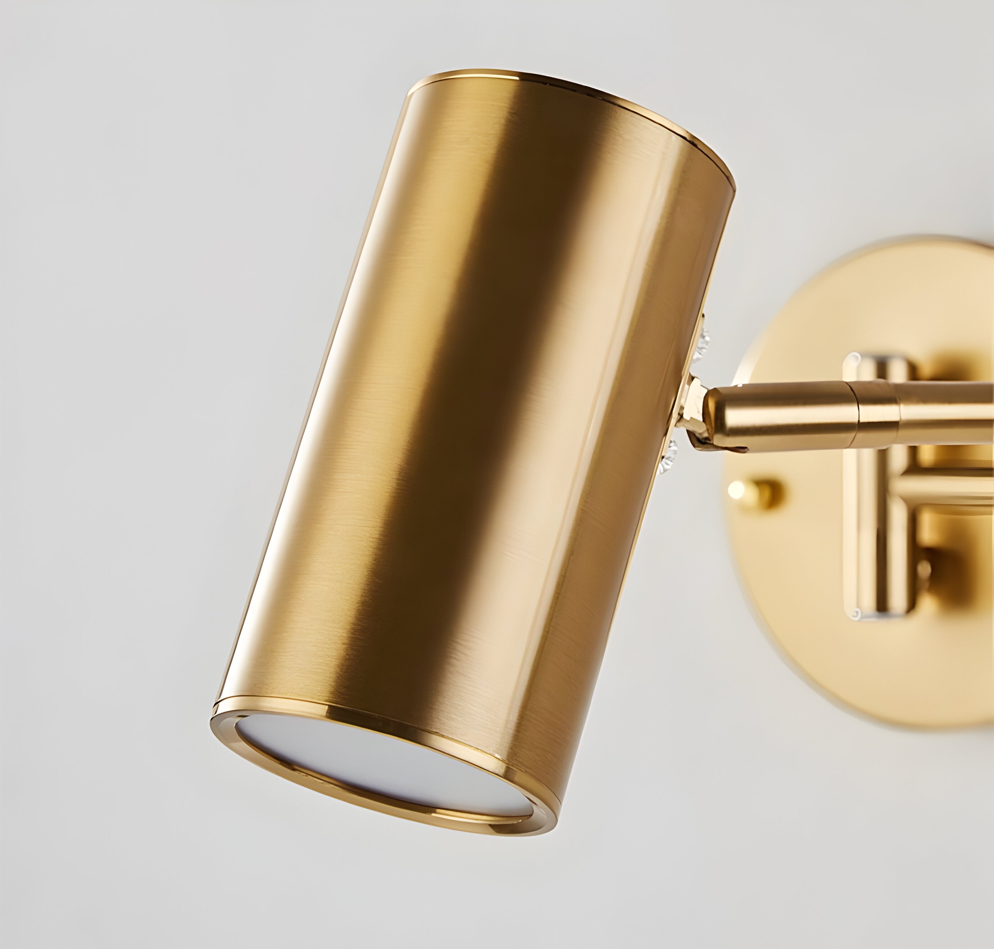 FlexaLume – Justerbar Vägglampa i Guld & Svart för Sovrum och Läsning