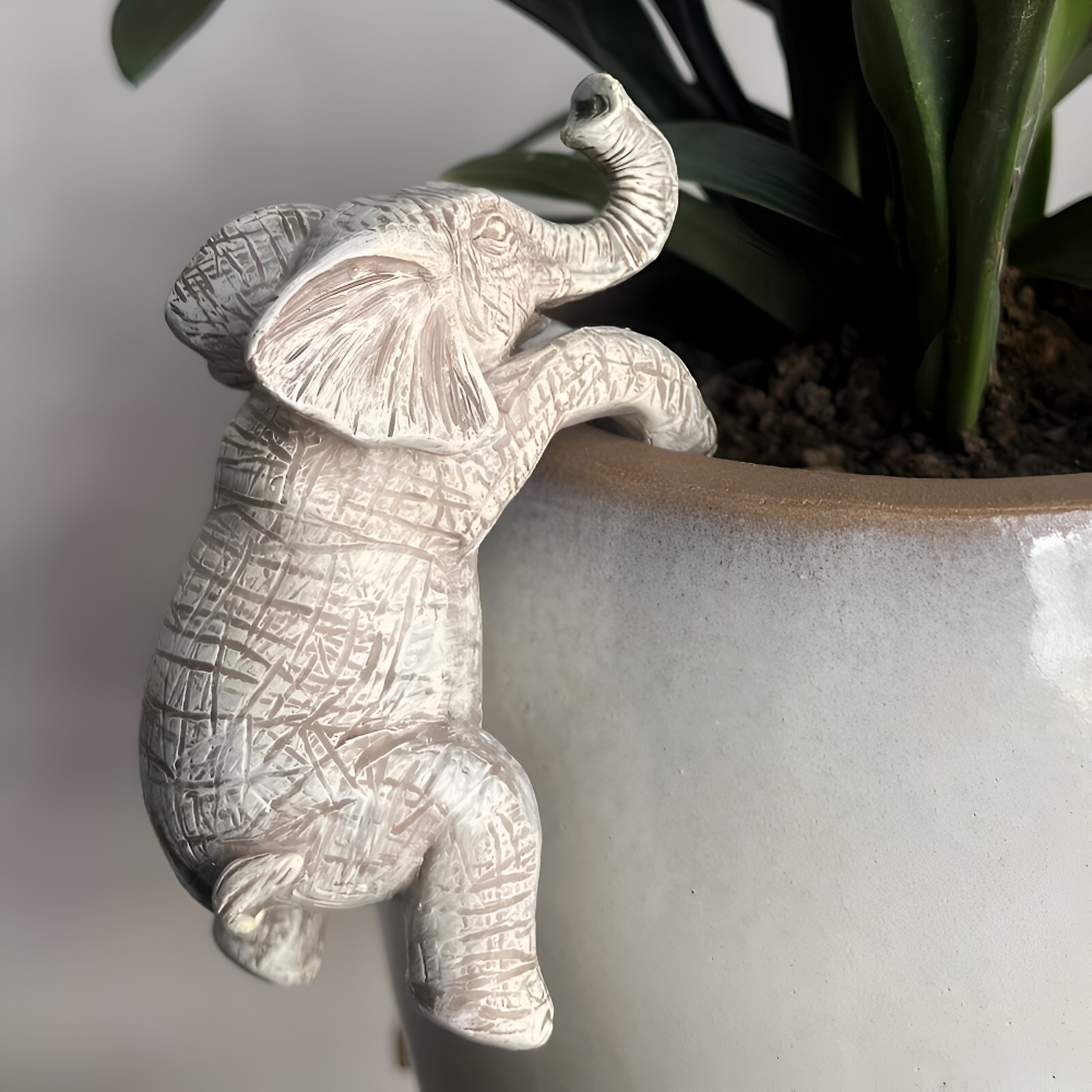 EleHang Joy – Hängande Elefantkruka i Dekorativ Harzdesign
